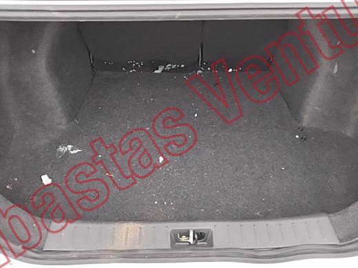 NISSAN VERSA 2025, foto 15 de 19