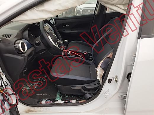 NISSAN VERSA 2025, foto 17 de 19