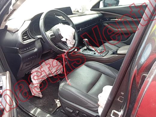 MAZDA CX30 2025, foto 17 de 19