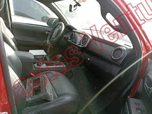 TOYOTA TACOMA 2023, foto 12 de 19