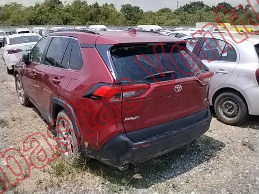 TOYOTA RAV4 2021, foto 7 de 19