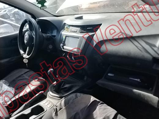 NISSAN FRONTIER 2025, foto 14 de 19