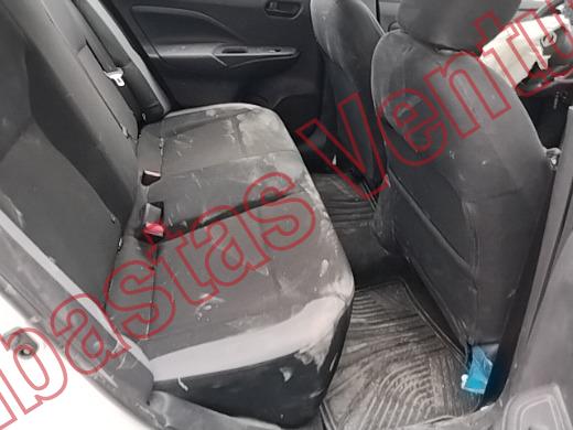 NISSAN VERSA 2025, foto 13 de 19