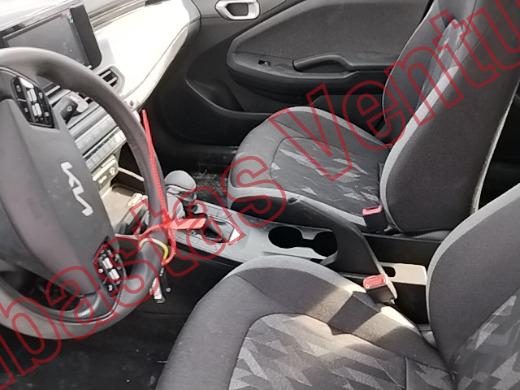 KIA K3 2025, foto 17 de 19