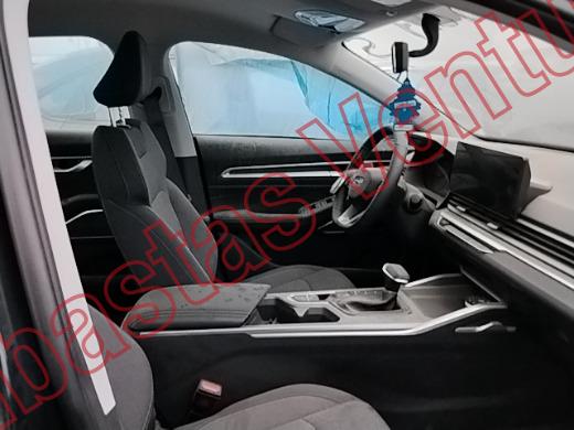 GEELY EMGRAND  2026, foto 12 de 19