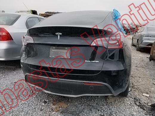 TESLA Y 2025, foto 6 de 19