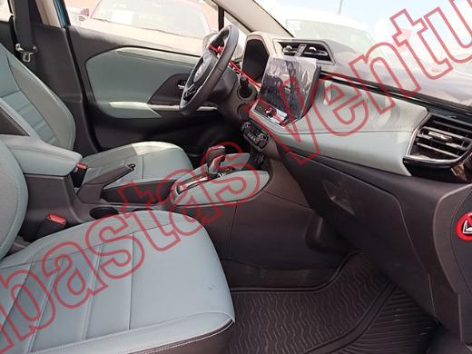 NISSAN VERSA 2026, foto 12 de 19