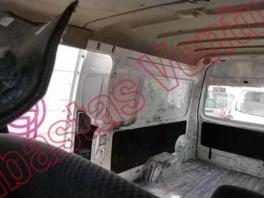 NISSAN URVAN 2022, foto 16 de 19