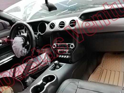 FORD MUSTANG 2020, foto 14 de 19