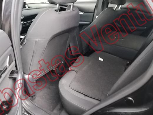 MAZDA CX30 2025, foto 16 de 19