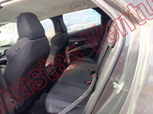 PEUGEOT 3008 2022, foto 16 de 19
