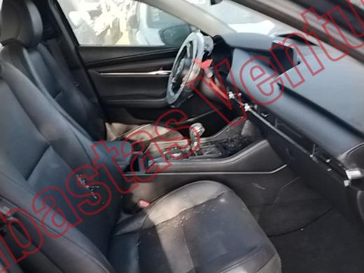 MAZDA MAZDA 3 2022, foto 12 de 19