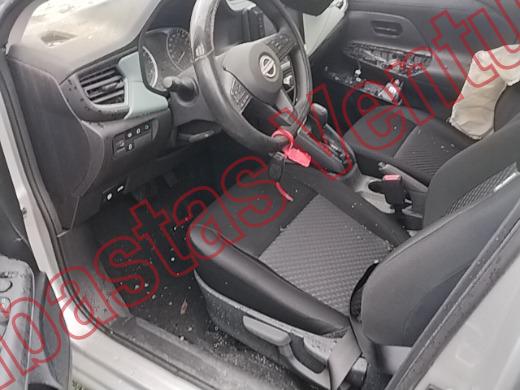 NISSAN VERSA 2026, foto 17 de 19