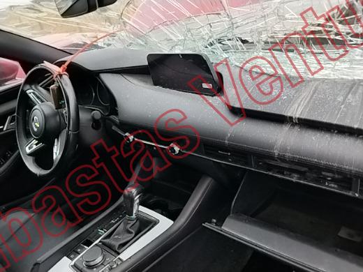 MAZDA MAZDA 3 2023, foto 14 de 19