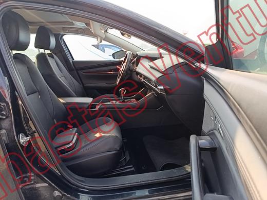 MAZDA MAZDA 3 2023, foto 12 de 19