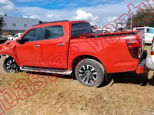 MAZDA BT-50 2025, foto 8 de 19