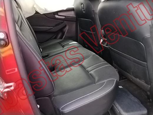 MAZDA BT-50 2025, foto 13 de 19