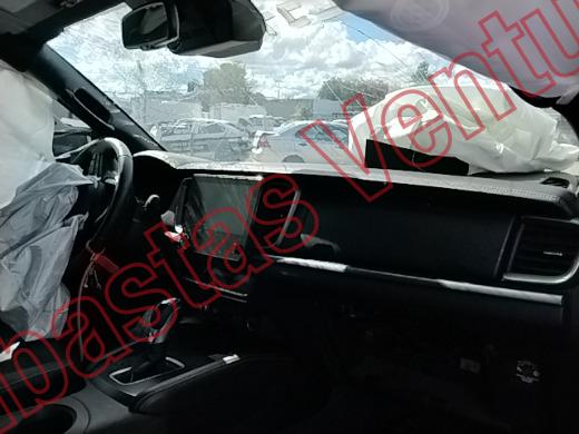 MAZDA BT-50 2025, foto 14 de 19