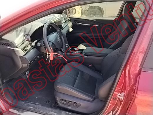 TOYOTA CAMRY 2025, foto 17 de 19