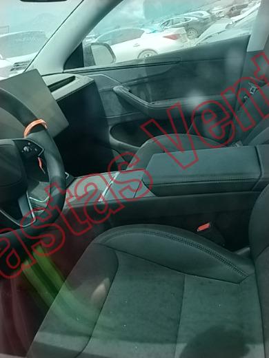 TESLA Y 2026, foto 17 de 19