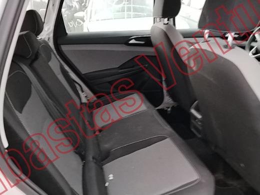 VOLKSWAGEN TAOS 2024, foto 13 de 19