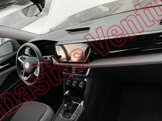 VOLKSWAGEN TAOS 2024, foto 14 de 19