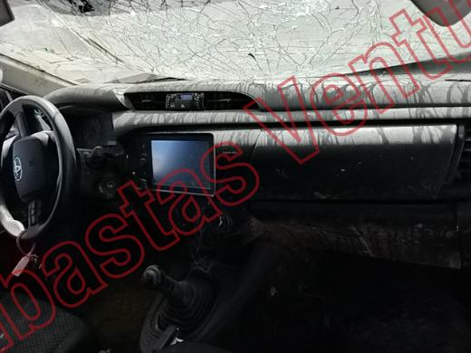 TOYOTA HILUX 2024, foto 14 de 19