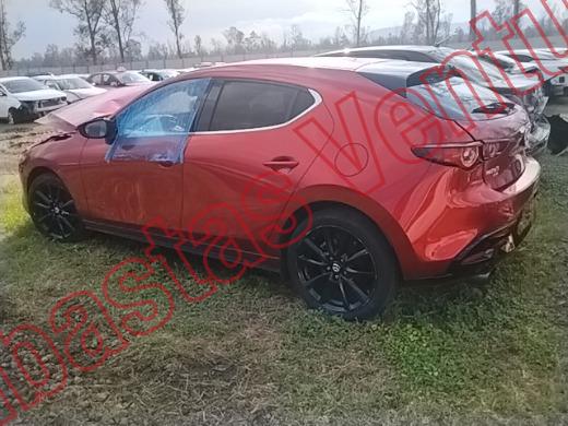MAZDA MAZDA 3 2025, foto 8 de 19