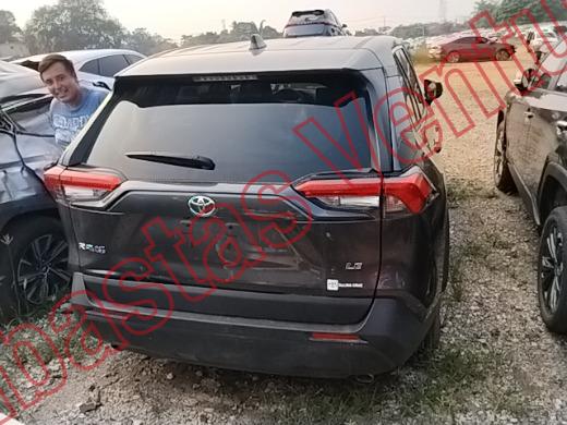 TOYOTA RAV4 2025, foto 6 de 19