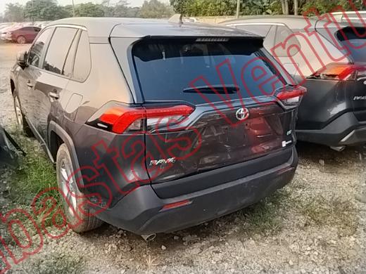 TOYOTA RAV4 2025, foto 8 de 19