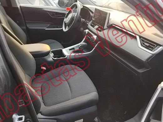 TOYOTA RAV4 2025, foto 12 de 19