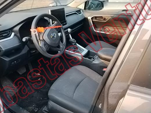 TOYOTA RAV4 2025, foto 17 de 19