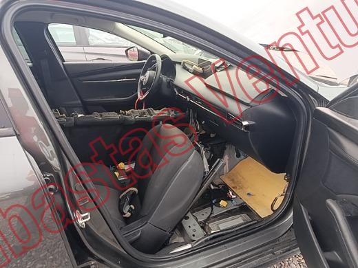 MAZDA MAZDA 3 2025, foto 12 de 19