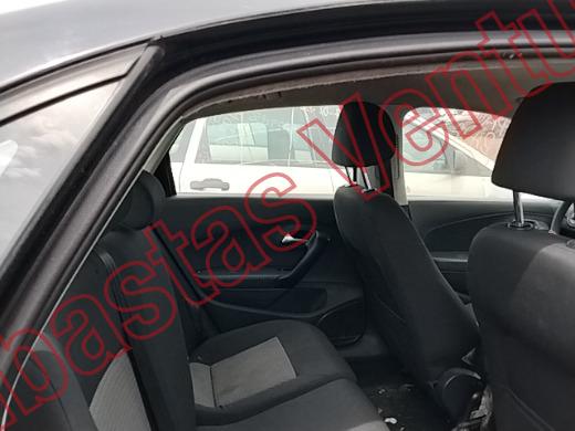 VOLKSWAGEN VENTO 2014, foto 13 de 19