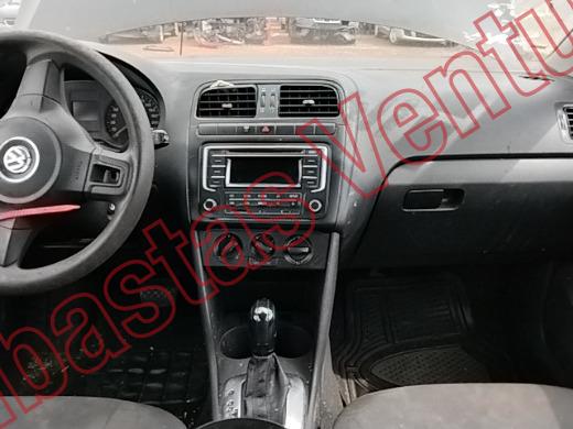 VOLKSWAGEN VENTO 2014, foto 14 de 19