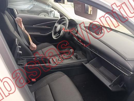 MAZDA CX-30 2026, foto 12 de 19