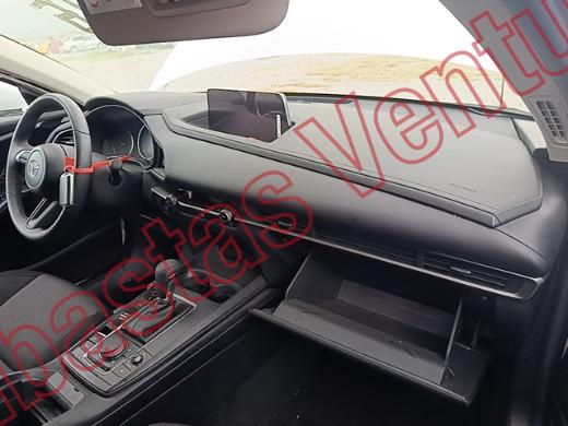 MAZDA CX-30 2026, foto 14 de 19