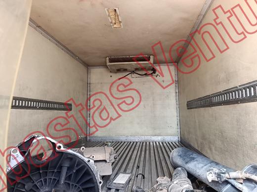 ISUZU ELF 400 2010, foto 15 de 19
