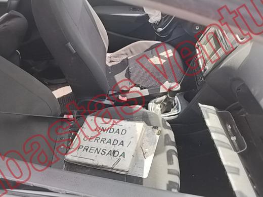 VOLKSWAGEN VENTO 2017, foto 12 de 19