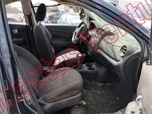 NISSAN VERSA 2015, foto 12 de 19