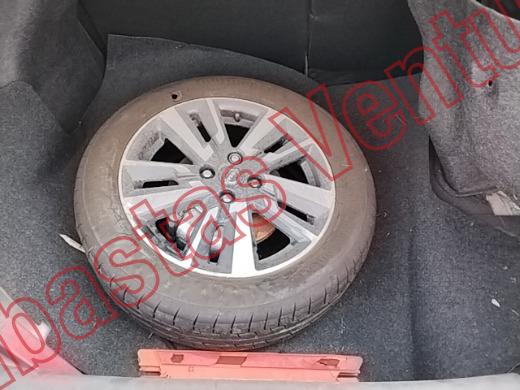 NISSAN VERSA 2023, foto 15 de 19