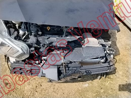 NISSAN VERSA 2023, foto 18 de 19