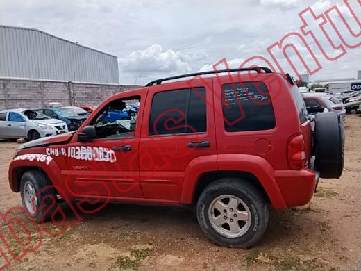 JEEP LIBERTY 2004, foto 8 de 19