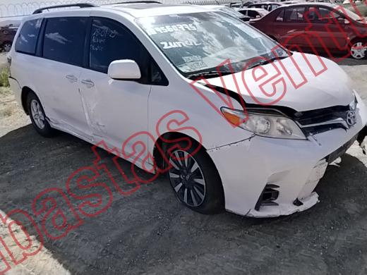 TOYOTA SIENNA 2019, foto 3 de 19