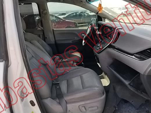 TOYOTA SIENNA 2019, foto 12 de 19