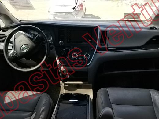 TOYOTA SIENNA 2019, foto 14 de 19