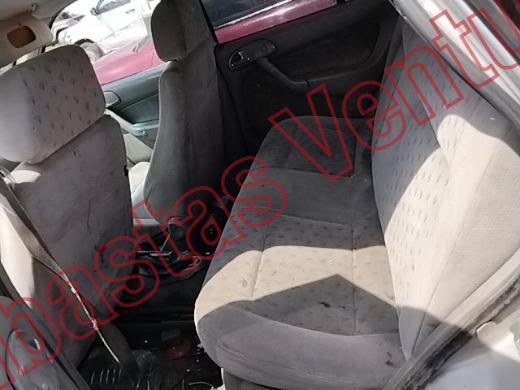 VOLKSWAGEN POINTER 2001, foto 16 de 19