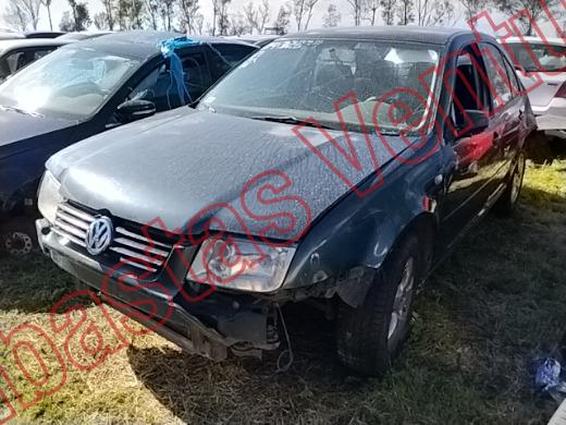 VOLKSWAGEN JETTA 2003, foto 1 de 19