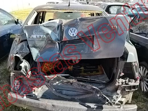 VOLKSWAGEN JETTA 2003, foto 6 de 19