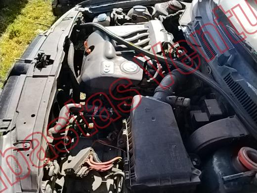 VOLKSWAGEN JETTA 2003, foto 9 de 19